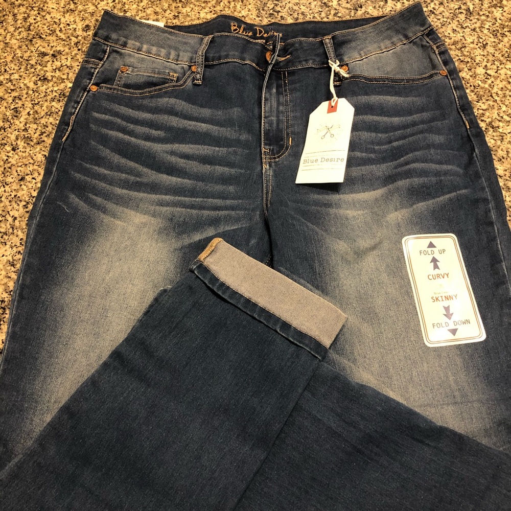 NWT Blue Desire Curvy Skinny jeans sz 16